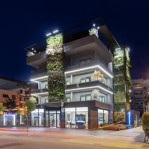 Moncafe Boutique & Spa فندق